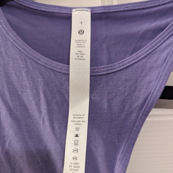 NWT Lululemon Yoga Cut-Out tank size, 6 - Picture 6 of 7